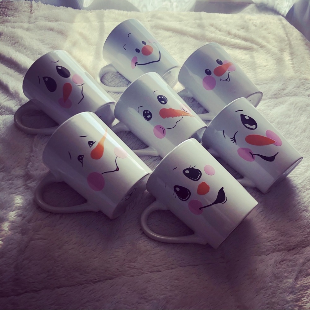 Set of 7 Snowmen Mugs